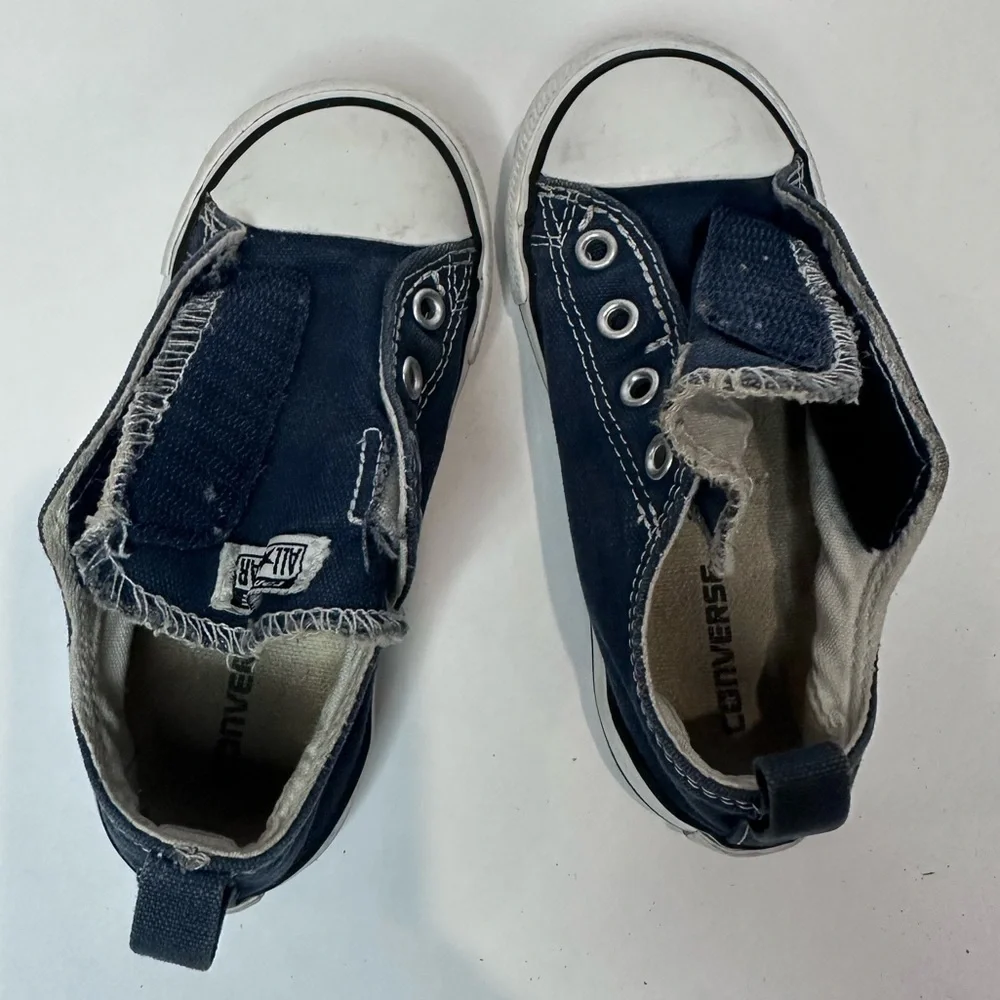 Kids Converse Navy Velcro Slip-On Shoes